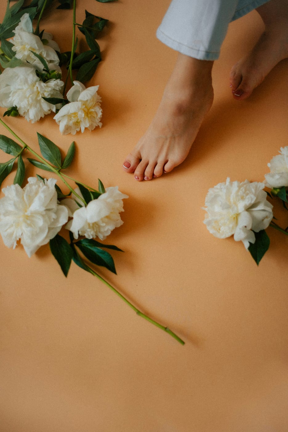 Pedicure met verzorgde voeten en teennagels